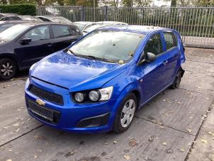 Gebruikte Koplamp links Chevrolet Aveo (300) 1.2 16V Prijs € 60,00 Margeregeling aangeboden door Gebr Opdam B.V.