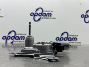 Begagnade Bakre torkarmotor Daihatsu Cuore (L251/271/276) 1.0 12V DVVT Pris € 40,00 Marginaltabell erbjuds av Gebr Opdam B.V.