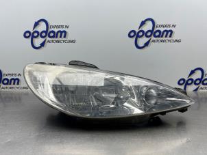 Begagnade Strålkastare, höger Peugeot 206 (2A/C/H/J/S) 1.4 XR,XS,XT,Gentry Pris € 50,00 Marginaltabell erbjuds av Gebr Opdam B.V.