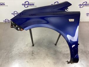 Begagnade Framskärm, vänster Opel Corsa D 1.4 16V Twinport Pris € 49,00 Marginaltabell erbjuds av Gebr Opdam B.V.