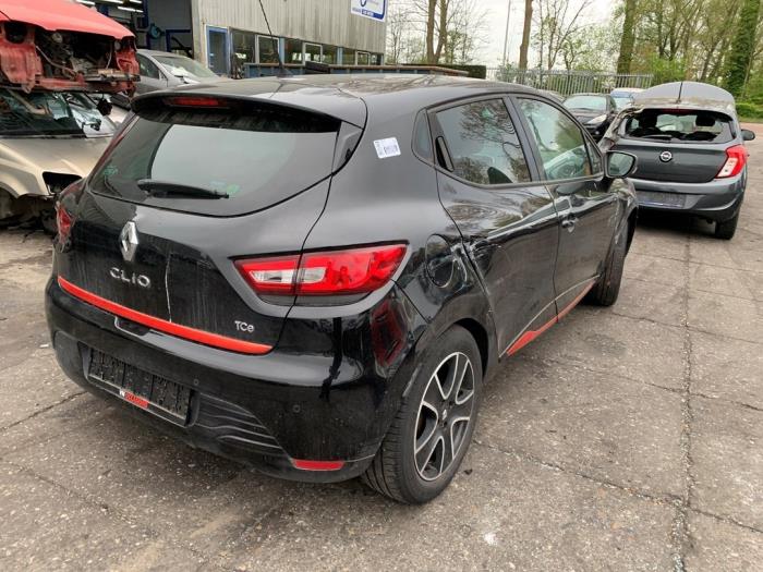 Bakre stötfångare från en Renault Clio IV (5R) 0.9 Energy TCE 90 12V 2013