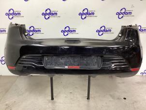 Begagnade Bakre stötfångare Renault Clio IV (5R) 0.9 Energy TCE 90 12V Pris € 250,00 Marginaltabell erbjuds av Gebr Opdam B.V.