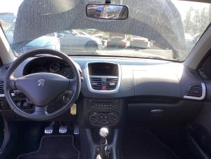 Gebruikte Dashboardkastje Peugeot 206+ (2L/M) 1.4 XS Prijs € 30,00 Margeregeling aangeboden door Gebr Opdam B.V.