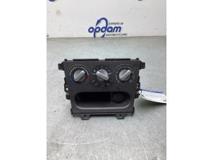 Używane Panel sterowania nagrzewnicy Opel Agila (B) 1.2 16V Cena € 25,00 Procedura marży oferowane przez Gebr Opdam B.V.