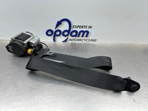 Begagnade Främre säkerhetsbälte, vänster Mercedes B (W245) 1.7 B-180 16V Pris € 75,00 Marginaltabell erbjuds av Gebr Opdam B.V.