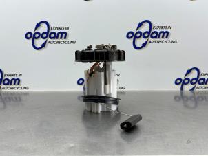 Gebruikte Benzinepomp Ford Fiesta 6 (JA8) 1.0 SCI 12V 80 Prijs € 75,00 Margeregeling aangeboden door Gebr Opdam B.V.