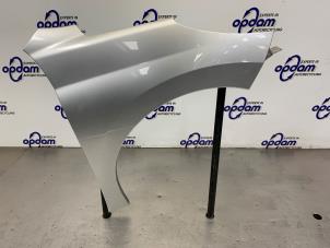 Begagnade Framskärm, höger Peugeot 207/207+ (WA/WC/WM) 1.4 Pris € 50,00 Marginaltabell erbjuds av Gebr Opdam B.V.