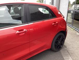 Begagnade Bakdörr, 4-dörrars, vänster Kia Rio IV (YB) 1.0i T-GDi 100 12V Pris € 400,00 Marginaltabell erbjuds av Gebr Opdam B.V.