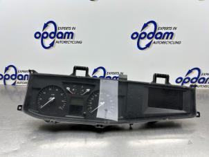 Begagnade Vägmätare KM Renault Vel Satis (BJ) 3.5 V6 24V Autom. Pris € 150,00 Marginaltabell erbjuds av Gebr Opdam B.V.