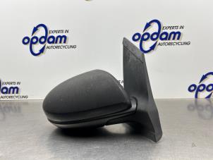 Begagnade Skärmspegel, höger Mazda 2 (DE) 1.3 16V S-VT Pris € 75,00 Marginaltabell erbjuds av Gebr Opdam B.V.