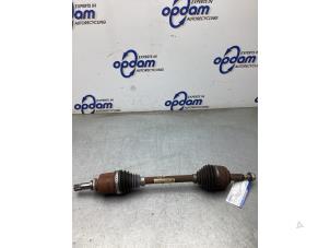 Begagnade Drivaxel, vänster fram Renault Express 1.5 dCi 75 Pris € 272,25 Inklusive moms erbjuds av Gebr Opdam B.V.