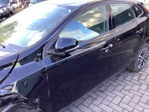 Gebruikte Portier 4Deurs links-voor Volvo V40 (MV) 1.5 T2 16V Geartronic Prijs € 200,00 Margeregeling aangeboden door Gebr Opdam B.V.