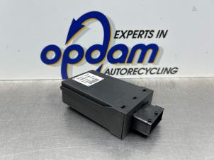 Gebruikte Module Centrale Deurvergrendeling Peugeot 1007 (KM) 1.4 Prijs € 30,00 Margeregeling aangeboden door Gebr Opdam B.V.