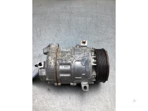Gebruikte Pomp Airco Renault Trafic (1FL/2FL/3FL/4FL) 2.0 dCi 16V 150 Prijs op aanvraag aangeboden door Gebr Opdam B.V.