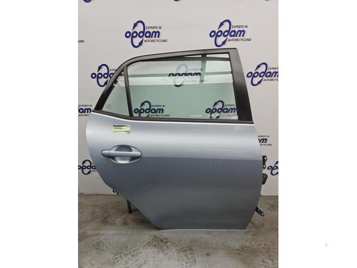 Portier 4Deurs rechts-achter van een Toyota Auris (E15) 1.6 Dual VVT-i 16V 2008