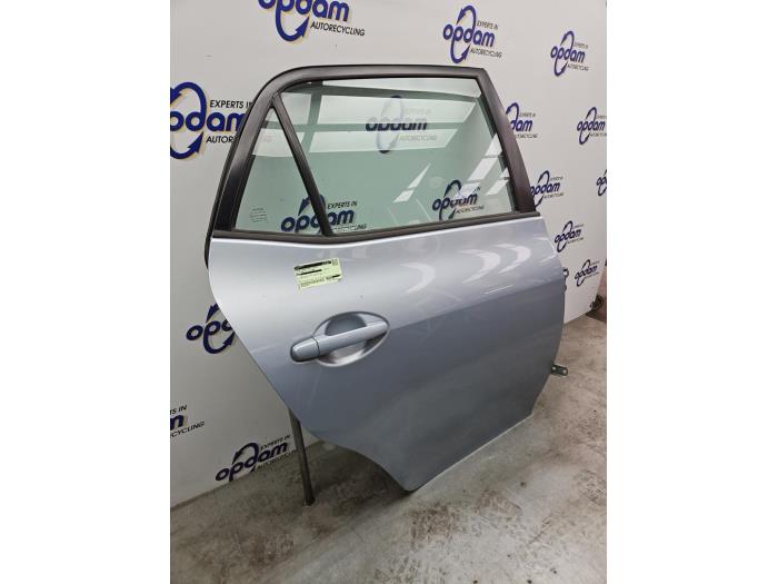 Portier 4Deurs rechts-achter van een Toyota Auris (E15) 1.6 Dual VVT-i 16V 2008