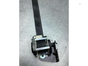 Gebruikte Veiligheidsgordel links-voor Peugeot 308 CC (4B) 1.6 16V THP 155 Prijs € 125,00 Margeregeling aangeboden door Gebr Opdam B.V.