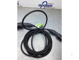 Używane Kabel ladowania samochodu elektrycznego Mercedes eVito (447.6) 41/60/66 kWh Cena € 175,00 Procedura marży oferowane przez Gebr Opdam B.V.