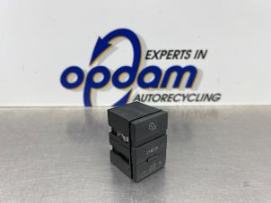 Gebruikte Cruise Control Bediening Audi A6 Avant (C6) 2.7 TDI V6 24V Prijs € 25,00 Margeregeling aangeboden door Gebr Opdam B.V.