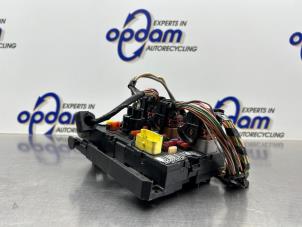 Gebruikte Zekeringkast Peugeot 207 SW (WE/WU) 1.4 16V Vti Prijs € 250,00 Margeregeling aangeboden door Gebr Opdam B.V.