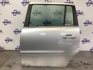 Używane Drzwi lewe tylne wersja 4-drzwiowa Opel Zafira (M75) 1.8 16V Ecotec Cena € 150,00 Procedura marży oferowane przez Gebr Opdam B.V.