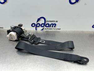 Begagnade Främre säkerhetsbälte, vänster Suzuki Alto 1.0 12V Pris € 90,00 Marginaltabell erbjuds av Gebr Opdam B.V.