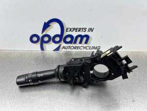 Begagnade Indikatorbrytare Kia Rio III (UB) 1.2 CVVT 16V Pris € 30,00 Marginaltabell erbjuds av Gebr Opdam B.V.