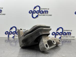 Begagnade Motorfäste Skoda Fabia III Combi (NJ5) 1.0 TSI 12V Pris € 35,00 Marginaltabell erbjuds av Gebr Opdam B.V.