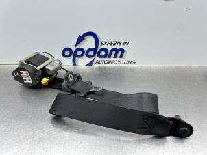 Begagnade Främre säkerhetsbälte, vänster Mercedes A (W169) 1.5 A-150 5-Drs. Pris € 75,00 Marginaltabell erbjuds av Gebr Opdam B.V.