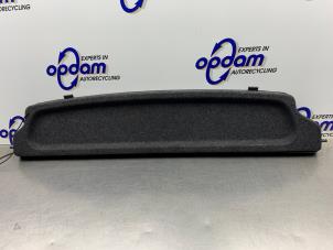 Gebruikte Hoedenplank Hyundai i10 (F5) 1.1i 12V Prijs € 75,00 Margeregeling aangeboden door Gebr Opdam B.V.