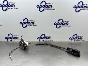 Begagnade Dörrlåsmekanism, 2-dörrars, höger Citroen Berlingo 1.6 Hdi 16V 90 Pris € 50,00 Marginaltabell erbjuds av Gebr Opdam B.V.