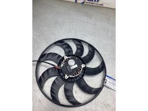 Begagnade Fläktmotor Audi A3 Sportback (8YA) 1.0 30 TFSI 12V Mild hybrid Pris € 125,00 Marginaltabell erbjuds av Gebr Opdam B.V.