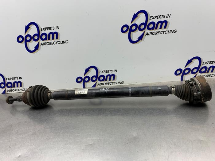 Drivaxel, höger fram från en Skoda Superb (3TAA) 1.4 TSI 16V 2012