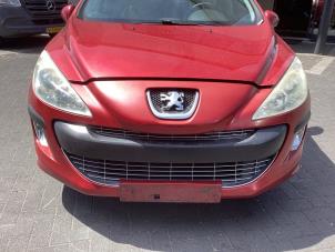 Używane Zderzak przedni Peugeot 308 (4A/C) 1.6 VTI 16V Cena € 200,00 Procedura marży oferowane przez Gebr Opdam B.V.