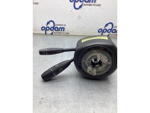 Begagnade Spak, rattstång Mercedes C (W204) 2.2 C-200 CDI 16V BlueEFFICIENCY Pris € 75,00 Marginaltabell erbjuds av Gebr Opdam B.V.