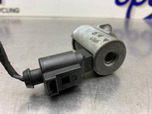 Begagnade Kamaxelsensor Volkswagen Golf VI (5K1) 1.4 TSI 122 16V Pris € 50,00 Marginaltabell erbjuds av Gebr Opdam B.V.