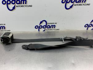 Używane Pas bezpieczenstwa lewy przód Ford Kuga I 2.0 TDCi 16V 4x4 Cena € 125,00 Procedura marży oferowane przez Gebr Opdam B.V.