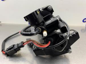 Begagnade Luftpump (fjädring) Audi A6 Avant Quattro (C5) 2.7 T6 30V Pris € 250,00 Marginaltabell erbjuds av Gebr Opdam B.V.