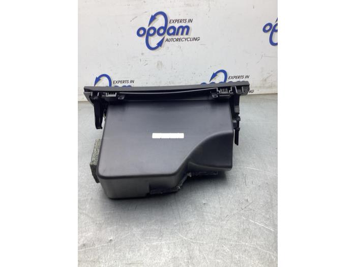 Handskfack från en Citroën C4 Berline (NC) 1.2 12V PureTech 130 2014