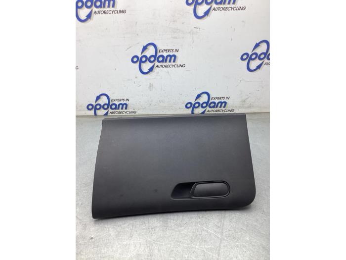 Handskfack från en Citroën C4 Berline (NC) 1.2 12V PureTech 130 2014