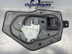 Gebruikte Ruitmechaniek 4Deurs links-achter Skoda Superb (3TAA) 1.4 TSI 16V Prijs € 50,00 Margeregeling aangeboden door Gebr Opdam B.V.