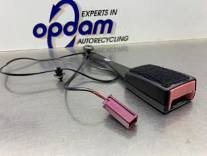 Gebruikte Veiligheidsgordel Insteek rechts-voor Ford Fiesta 6 (JA8) 1.0 EcoBoost 12V 100 Prijs € 25,00 Margeregeling aangeboden door Gebr Opdam B.V.