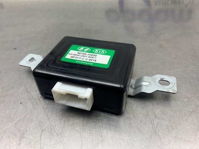 PDC Module van een Kia Cee'd (EDB5) 1.4 CVVT 16V 2011