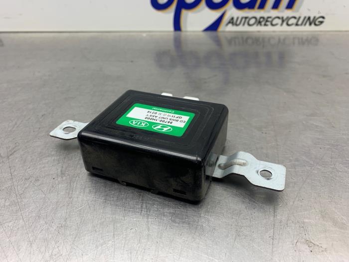 PDC Module van een Kia Cee'd (EDB5) 1.4 CVVT 16V 2011