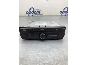 Gebruikte Radio CD Speler Renault Kangoo Express (FW) 1.5 dCi 90 FAP Prijs € 363,00 Inclusief btw aangeboden door Gebr Opdam B.V.