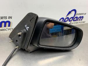 Begagnade Skärmspegel, höger Mazda Demio (DW) 1.3 16V Pris € 40,00 Marginaltabell erbjuds av Gebr Opdam B.V.