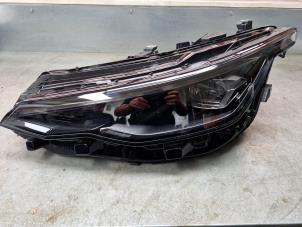 Gebruikte Koplamp links Volkswagen Golf VIII (CD1) 2.0 GTI 16V Prijs € 1.750,00 Margeregeling aangeboden door Gebr Opdam B.V.