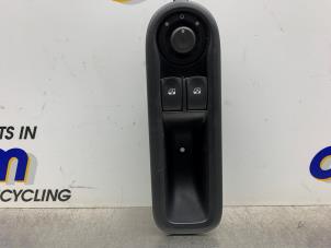 Begagnade Brytare, eldrivna fönster Renault Twingo II (CN) 1.2 16V Pris € 35,00 Marginaltabell erbjuds av Gebr Opdam B.V.