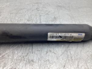 Używane Amortyzator lewy tyl Mercedes C (R205) C-180 1.6 16V Cena € 50,00 Procedura marży oferowane przez Gebr Opdam B.V.