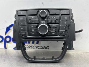 Gebruikte Radiobedienings paneel Opel Meriva 1.4 Turbo 16V ecoFLEX Prijs € 60,00 Margeregeling aangeboden door Gebr Opdam B.V.